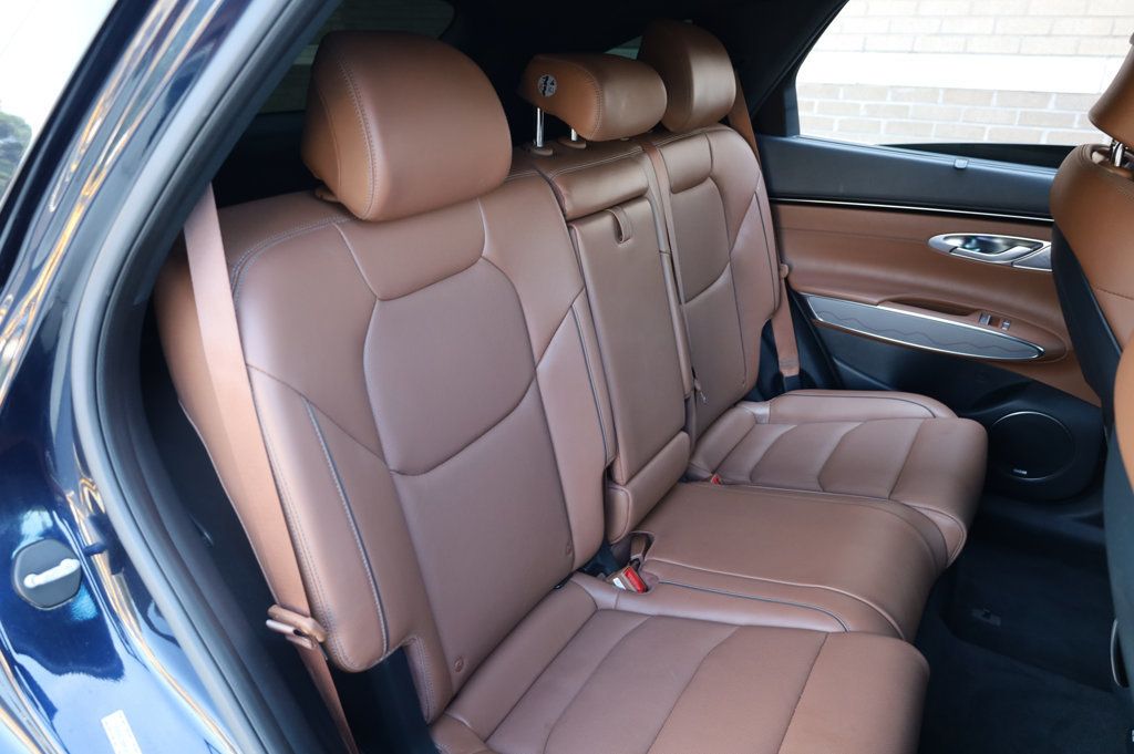 2022 Genesis GV70 2.5T Advanced photo 22