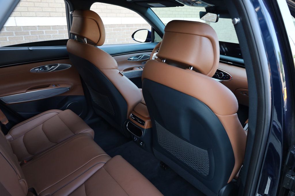 2022 Genesis GV70 2.5T Advanced photo 23