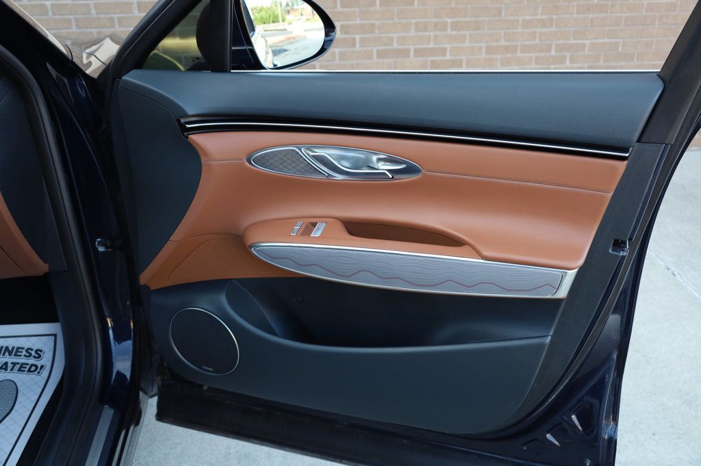 2022 Genesis GV70 2.5T Advanced photo 24
