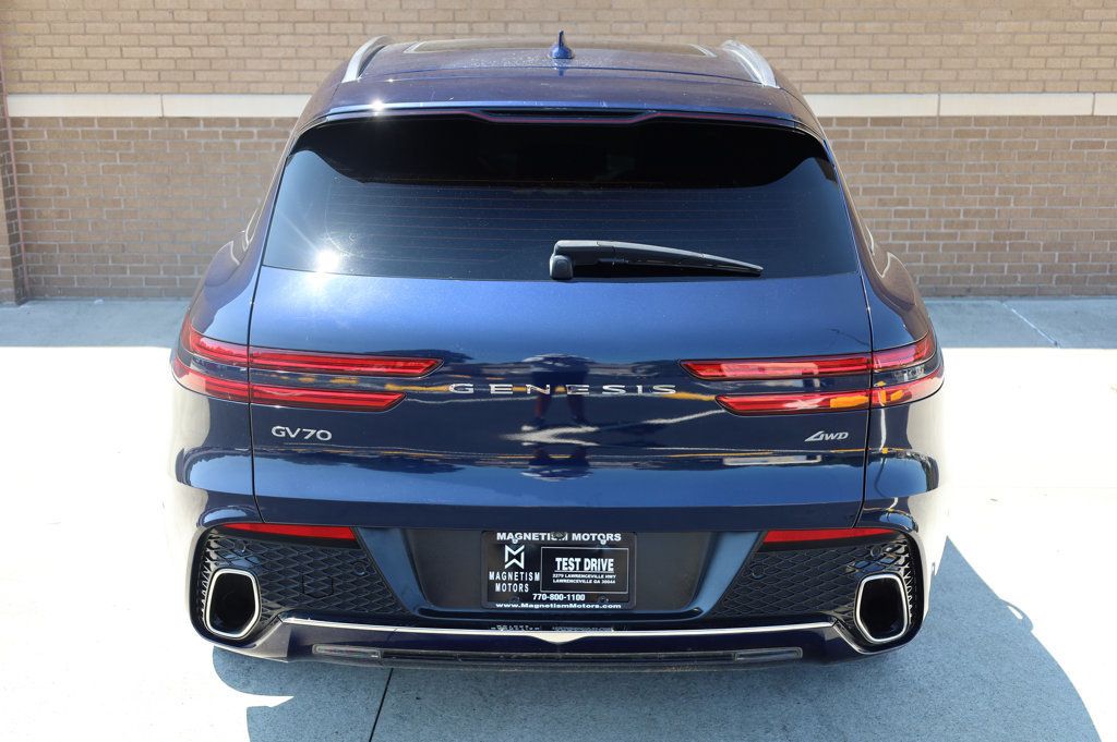 2022 Genesis GV70 2.5T Advanced photo 7