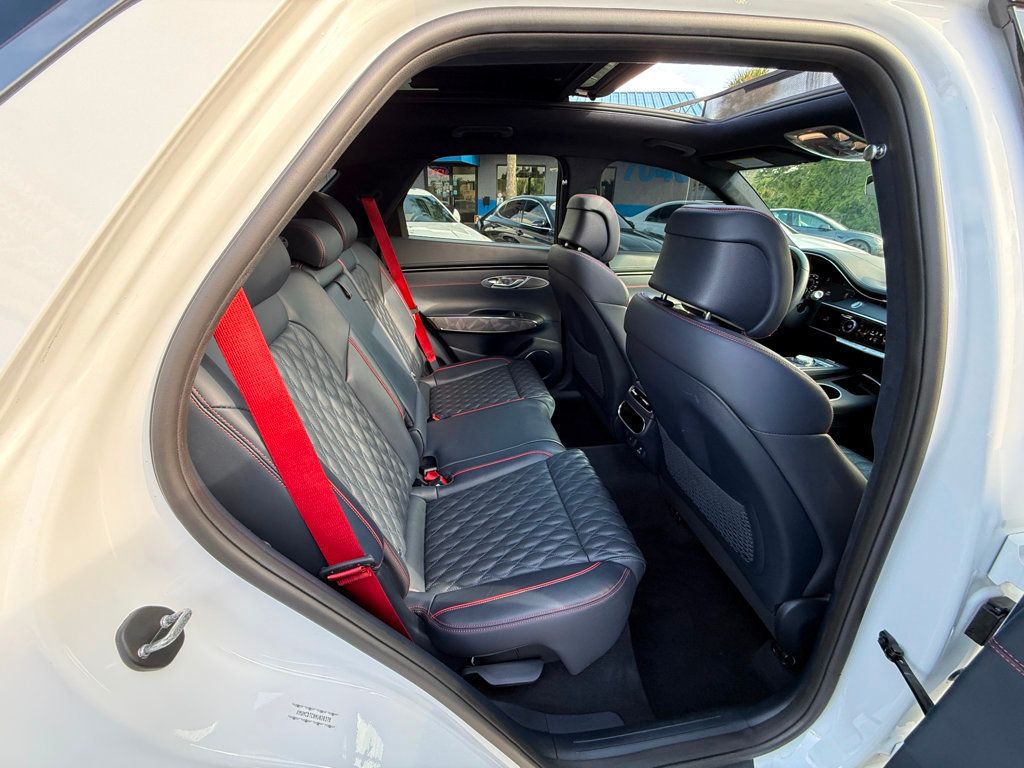 2022 Genesis GV70 3.5T AWD Sport - 22876857 - 28