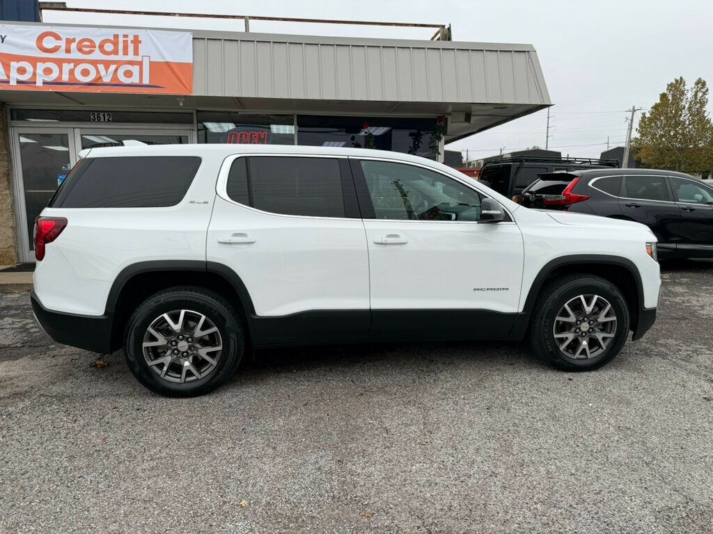 2022 Gmc Acadia SLE photo 4