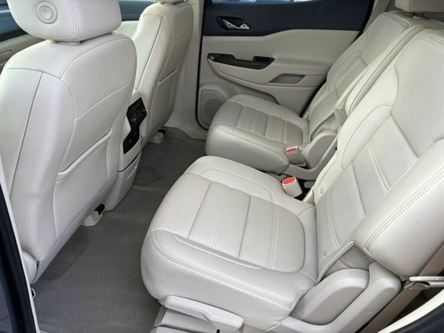 2022 GMC Acadia LocalTrade/DenaliUltimatePkg/AdaptiveCruiseControl/BlindZone/NAV - 22967930 - 17