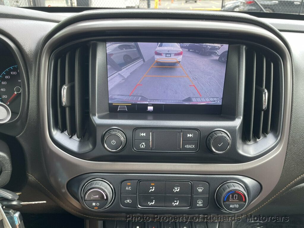 2022 GMC Canyon 4WD Crew Cab 128" AT4 w/Leather - 23064714 - 14