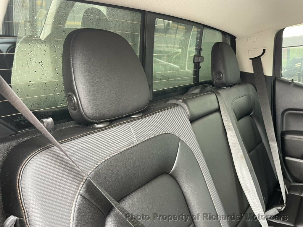 2022 GMC Canyon 4WD Crew Cab 128" AT4 w/Leather - 23064714 - 18