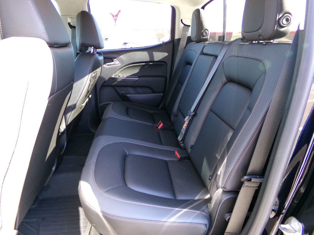 2022 GMC Canyon 4WD Crew Cab 128" AT4 w/Leather - 22942740 - 11