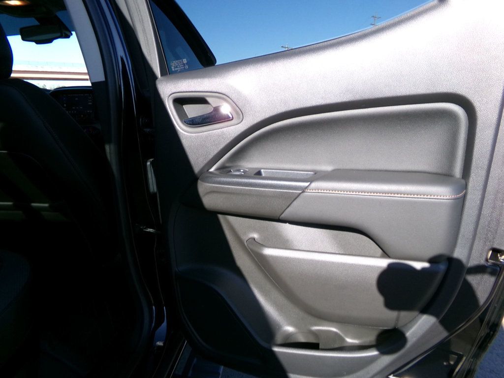 2022 GMC Canyon 4WD Crew Cab 128" AT4 w/Leather - 22942740 - 14