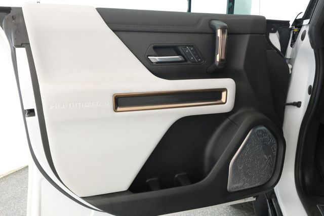 2022 GMC HUMMER EV e4WD Crew Cab Edition 1 with Power Retractable Tonneau Cover - 22913371 - 8