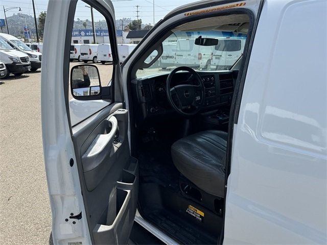 2022 GMC Savana Cargo Van RWD 2500 135" - 22411199 - 24
