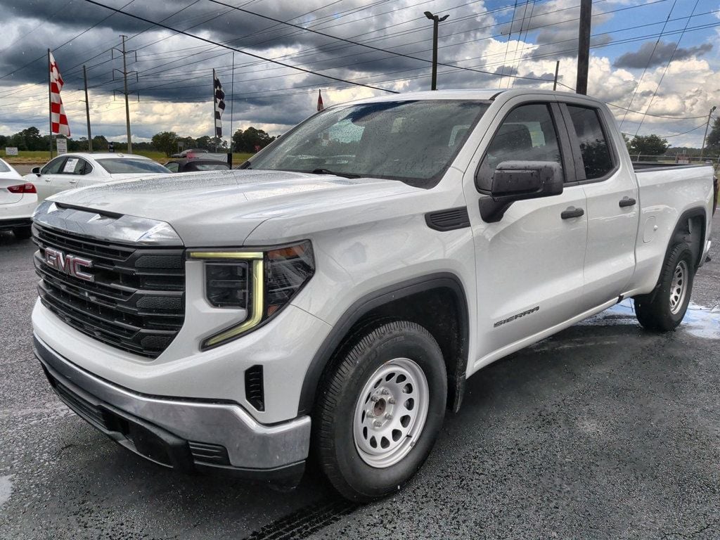 GMC Sierra 1500 2WD Double Cab 147" Pro