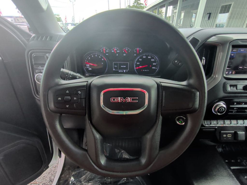 GMC Sierra 1500 2WD Double Cab 147" Pro photo 15