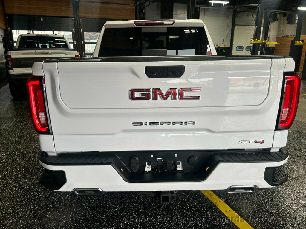 2022 GMC Sierra 1500 4WD Crew Cab 147" AT4 - 23031457 - 3