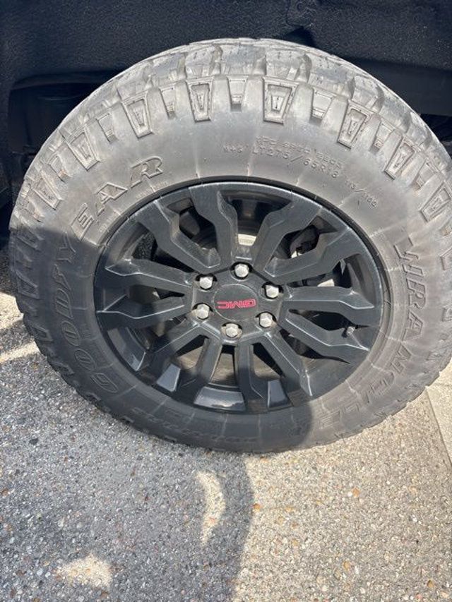 2022 GMC Sierra 1500 4WD Crew Cab 147" AT4X - 23015686 - 9