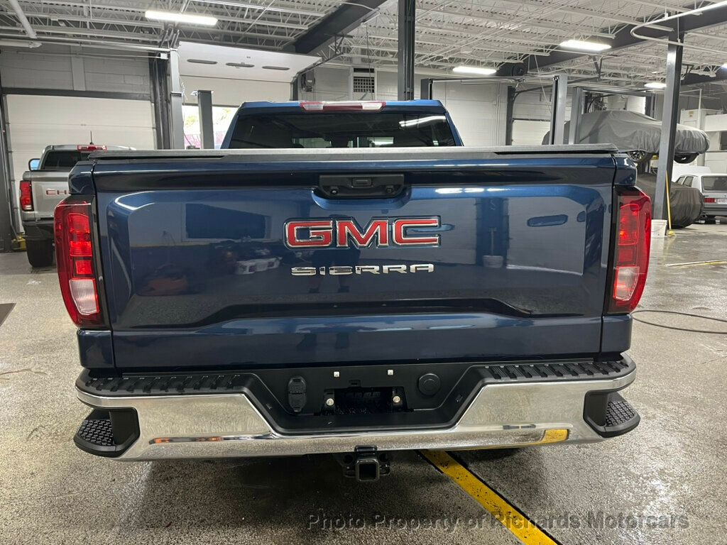 2022 GMC Sierra 1500 4WD Crew Cab 157" Pro - 22928022 - 3