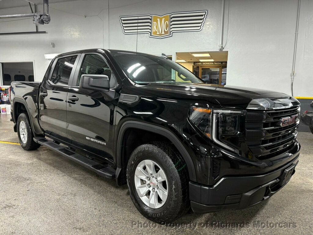 2022 GMC Sierra 1500 4WD Crew Cab 157" Pro - 22942661 - 0