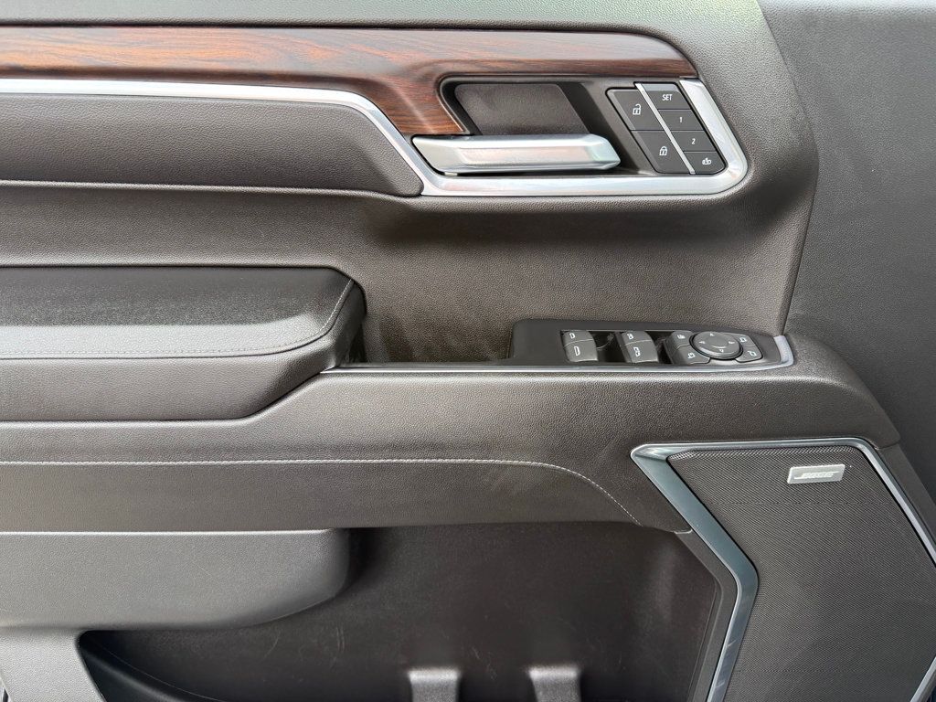 2022 Gmc Sierra 1500 SLT photo 25