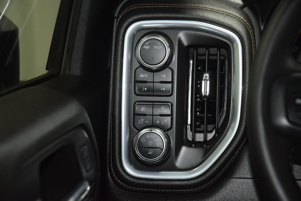 2022 GMC Sierra 3500HD AT4 - 22993596 - 38