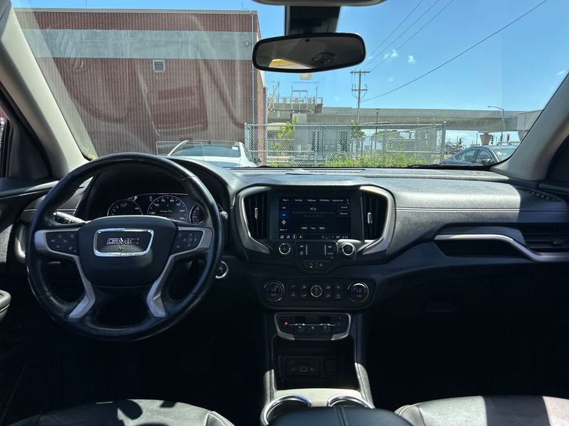 2022 GMC Terrain AWD 4dr Denali - 23003792 - 12
