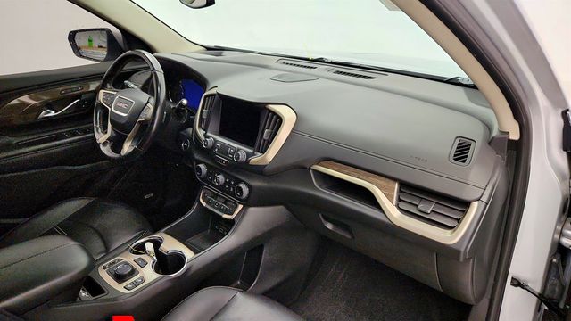 2022 GMC Terrain AWD 4dr Denali w/ SkyScape Power Sunroof & Molded Assist Steps - 22995718 - 25