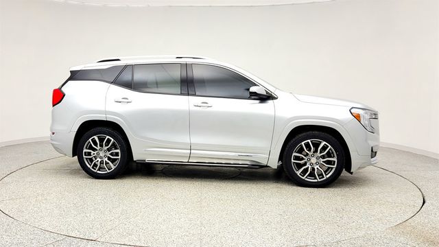 2022 GMC Terrain AWD 4dr Denali w/ SkyScape Power Sunroof & Molded Assist Steps - 22995718 - 3
