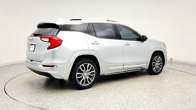 2022 GMC Terrain AWD 4dr Denali w/ SkyScape Power Sunroof & Molded Assist Steps - 22995718 - 4