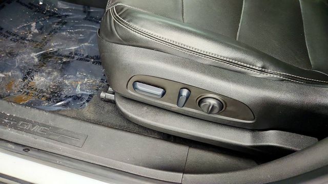 2022 GMC Terrain AWD 4dr SLT with GMC Pro Safety Plus - 22978263 - 10