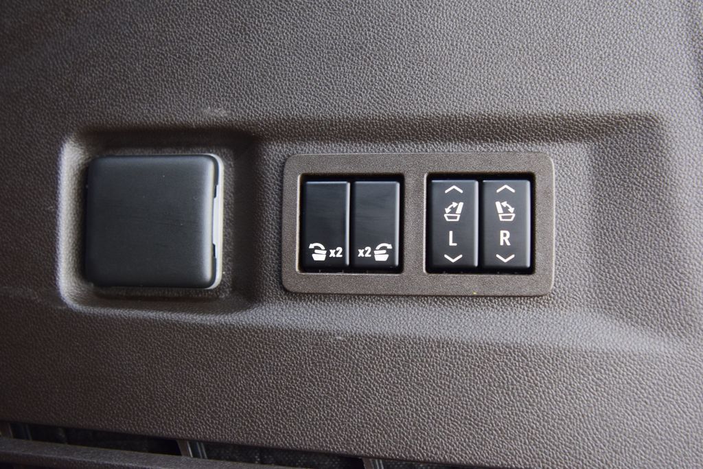 2022 GMC Yukon 4WD 4dr Denali - 23070720 - 26