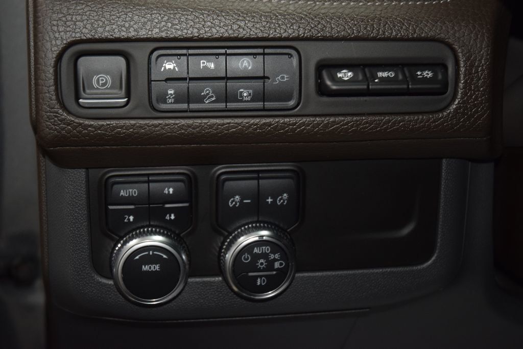 2022 GMC Yukon 4WD 4dr Denali - 23070720 - 36