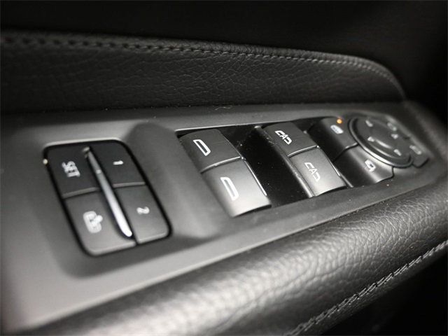 2022 GMC Yukon 4WD 4dr Denali - 22954193 - 34