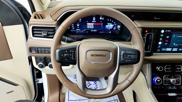 2022 GMC Yukon 4WD 4dr Denali w/ 22in Wheels, Power Steps & Panoramic Sunroof - 23019623 - 13