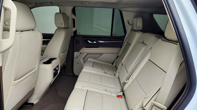 2022 GMC Yukon 4WD 4dr Denali w/ 22in Wheels, Power Steps & Panoramic Sunroof - 23019623 - 21