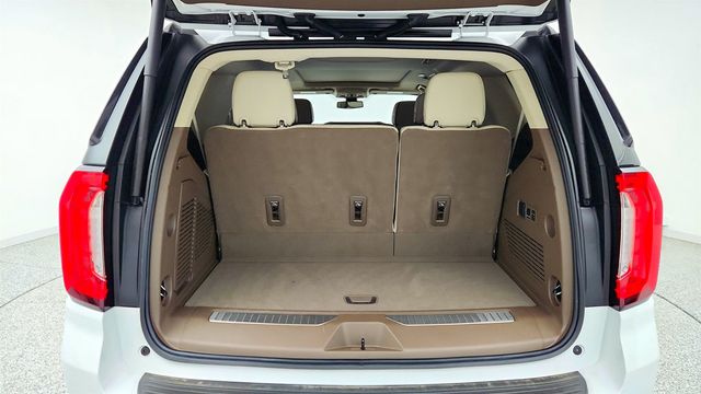 2022 GMC Yukon 4WD 4dr Denali w/ 22in Wheels, Power Steps & Panoramic Sunroof - 23019623 - 23