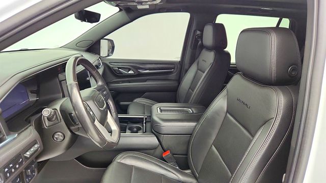 2022 GMC Yukon 4WD 4dr Denali w/ 22'' Wheels, Advanced Tech Pkg & Pano. Sunroof - 22999431 - 19