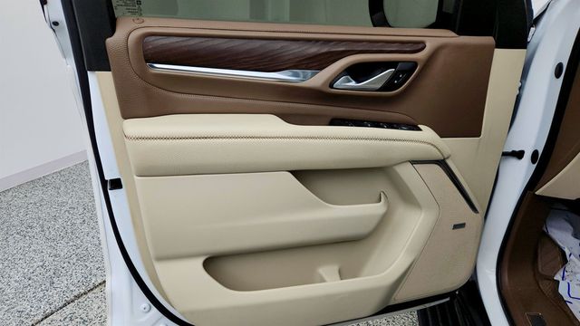 2022 GMC Yukon 4WD 4dr Denali w/ 22’’ Wheels, Power Steps & Panoramic Sunroof - 23019623 - 10