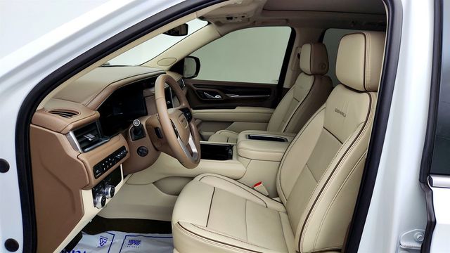 2022 GMC Yukon 4WD 4dr Denali w/ 22’’ Wheels, Power Steps & Panoramic Sunroof - 23019623 - 20