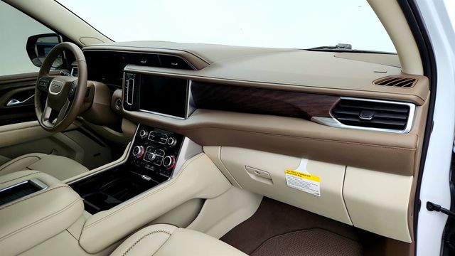 2022 GMC Yukon 4WD 4dr Denali w/ 22’’ Wheels, Power Steps & Panoramic Sunroof - 23019623 - 25