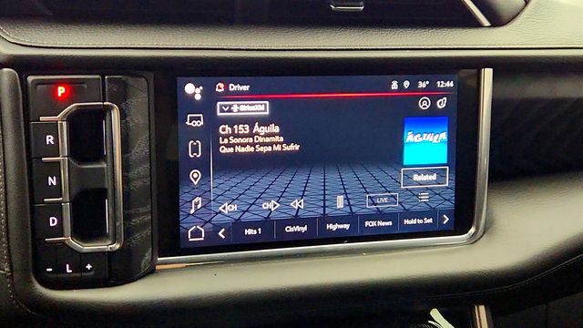 2022 GMC Yukon 4WD 4dr Denali with Advanced Technology Package - 22999431 - 18