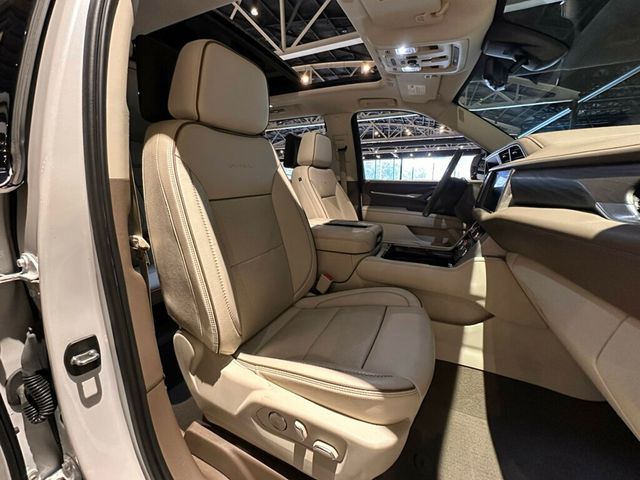 2022 GMC Yukon 4WD/DenaliUltimatePkg/PanoRoof/AirRideSuspension/Htd&CldSeats - 22935486 - 26