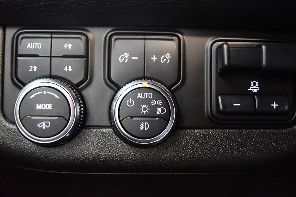 GMC Yukon photo 38