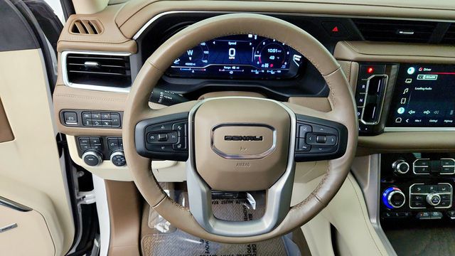 2022 GMC Yukon XL 4WD 4dr Denali w/ 22'' Wheels, Power Steps & Pano Sunroof - 23098476 - 13