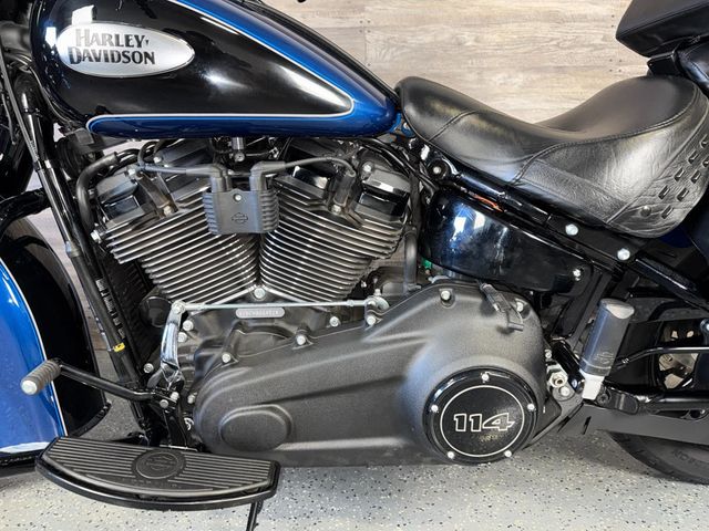 2022 Harley-Davidson FLHCS Heritage Classic 114 One Owner! - 22971404 - 11