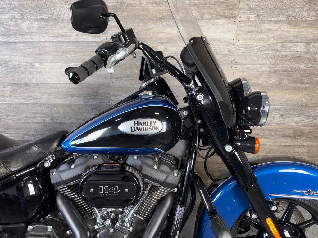 2022 Harley-Davidson FLHCS Heritage Classic 114 One Owner! - 22971404 - 3