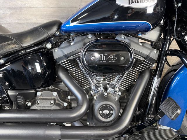 2022 Harley-Davidson FLHCS Heritage Classic 114 One Owner! - 22971404 - 4