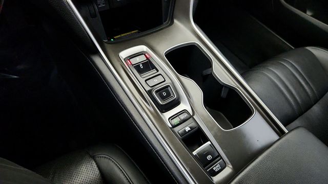 2022 Honda Accord Hybrid EX-L Sedan - 22944196 - 16