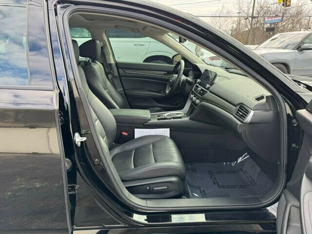 2022 Honda Accord Hybrid LocalTrade/Touring/Heated&CooledSeats/BlindSpotMonitor/BackupCam - 22742028 - 18