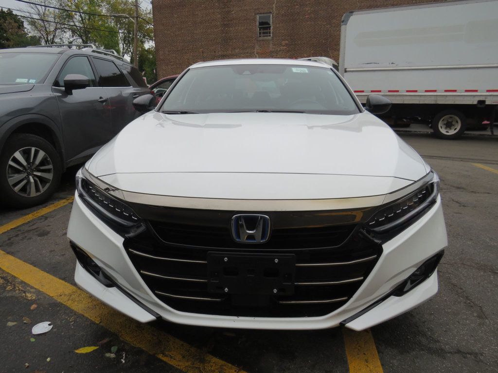 2022 Honda Accord Hybrid Sport photo 2
