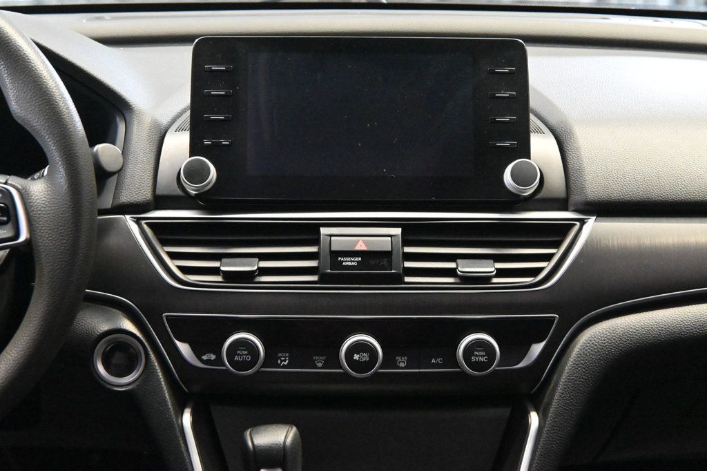 Honda Accord photo 12