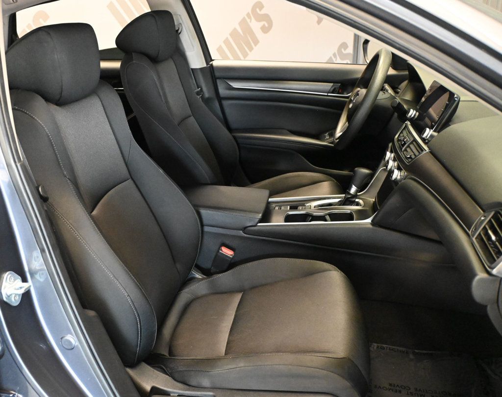 Honda Accord photo 17