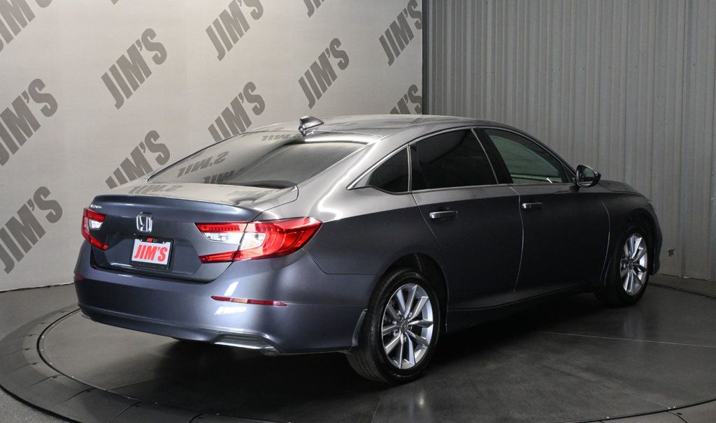 Honda Accord photo 5