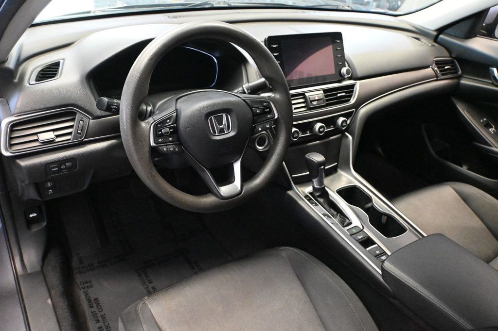 Honda Accord photo 9